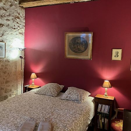 Le Refuge Des Cordeliers Apartment Laon Ruang foto