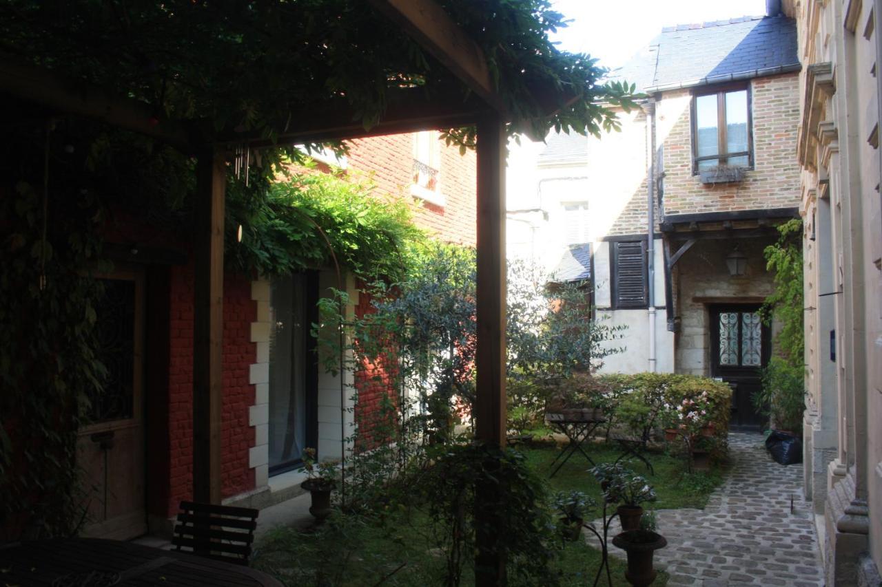 Le Refuge Des Cordeliers Apartment Laon Bagian luar foto