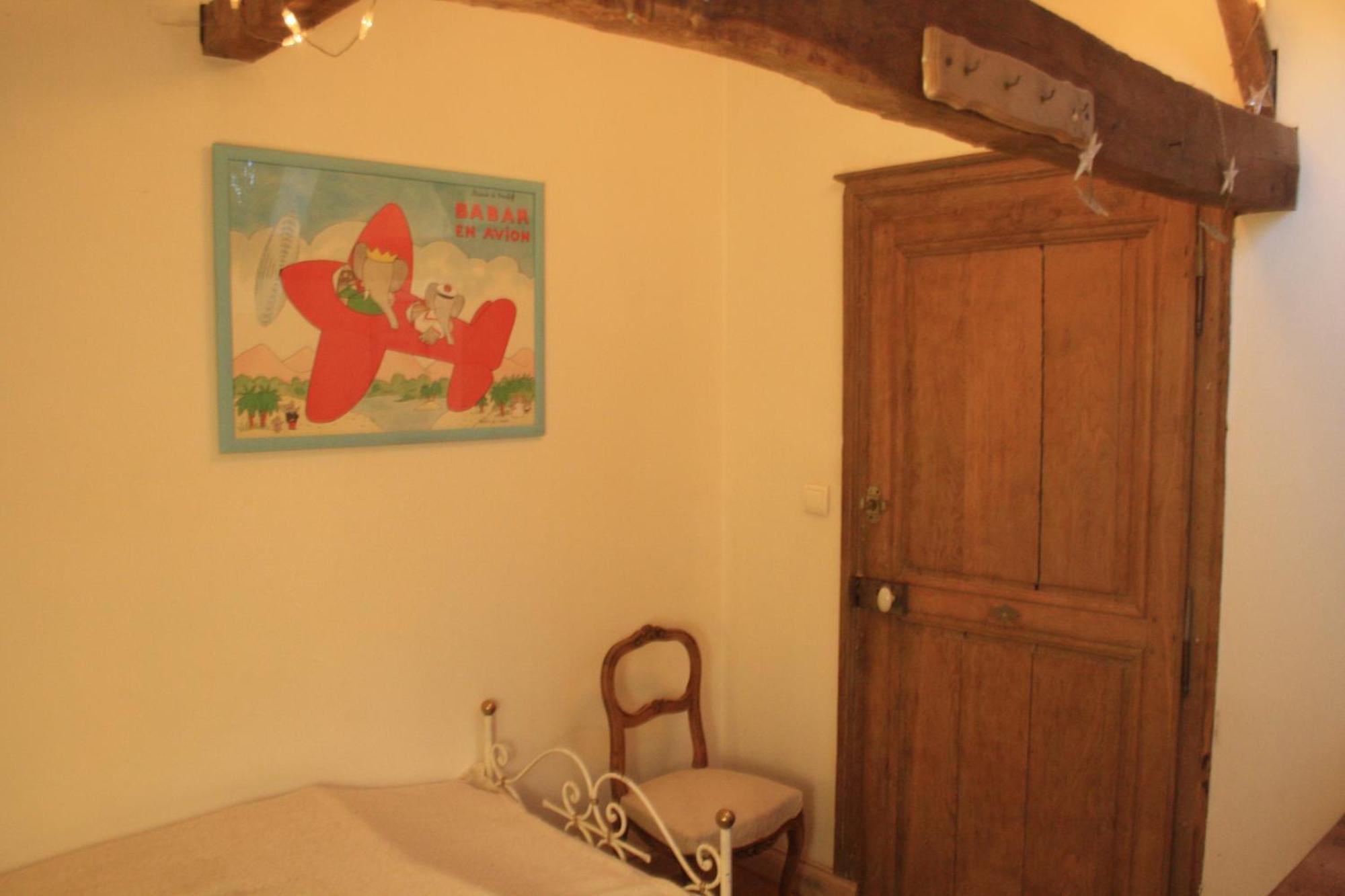 Le Refuge Des Cordeliers Apartment Laon Ruang foto