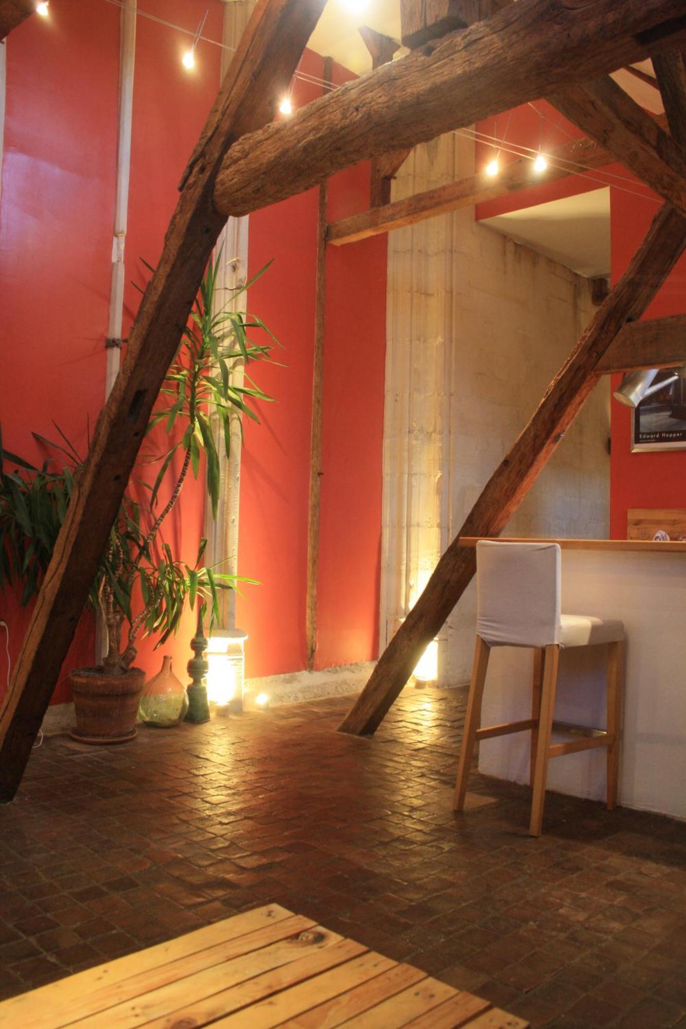Le Refuge Des Cordeliers Apartment Laon Ruang foto