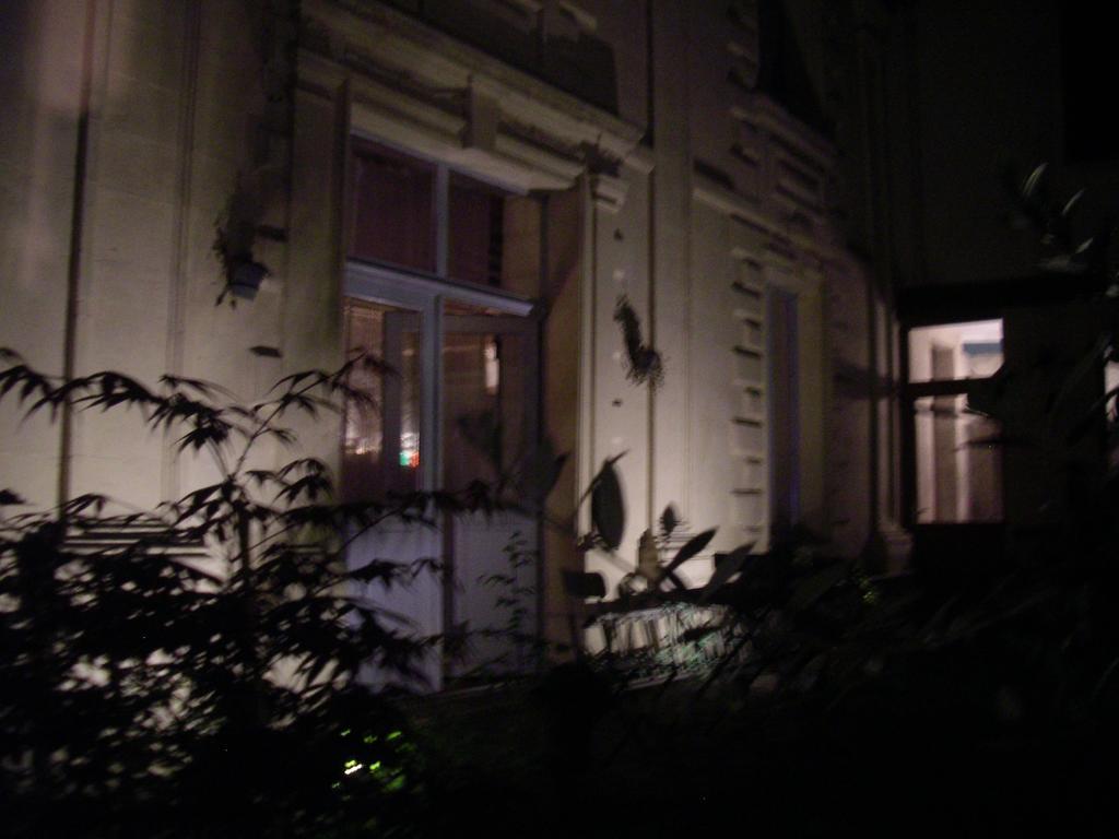 Le Refuge Des Cordeliers Apartment Laon Bagian luar foto