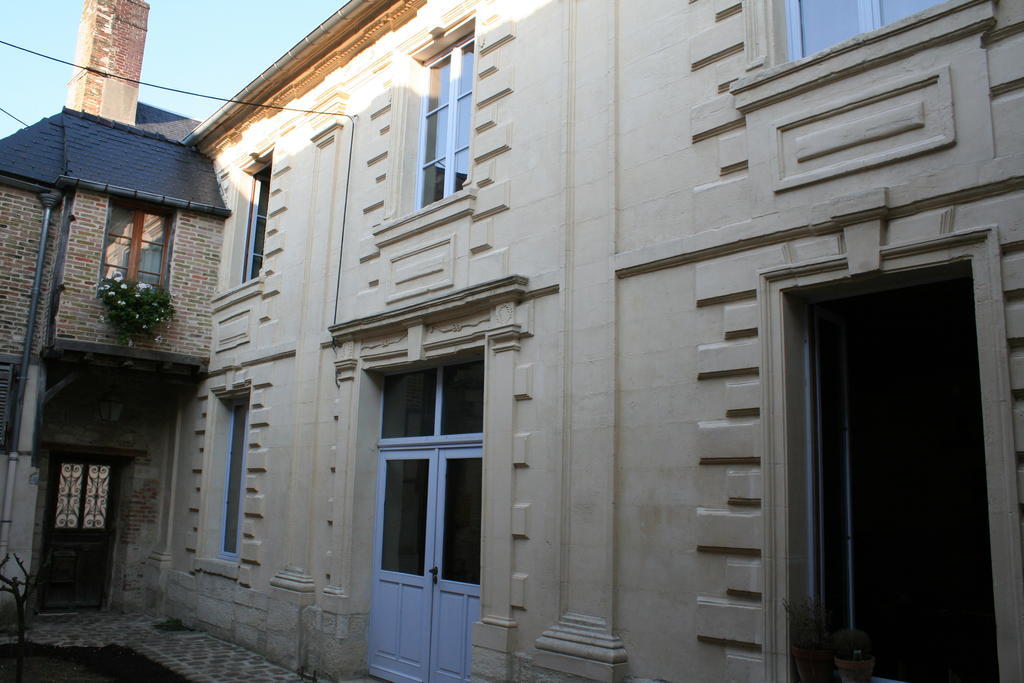 Le Refuge Des Cordeliers Apartment Laon Bagian luar foto